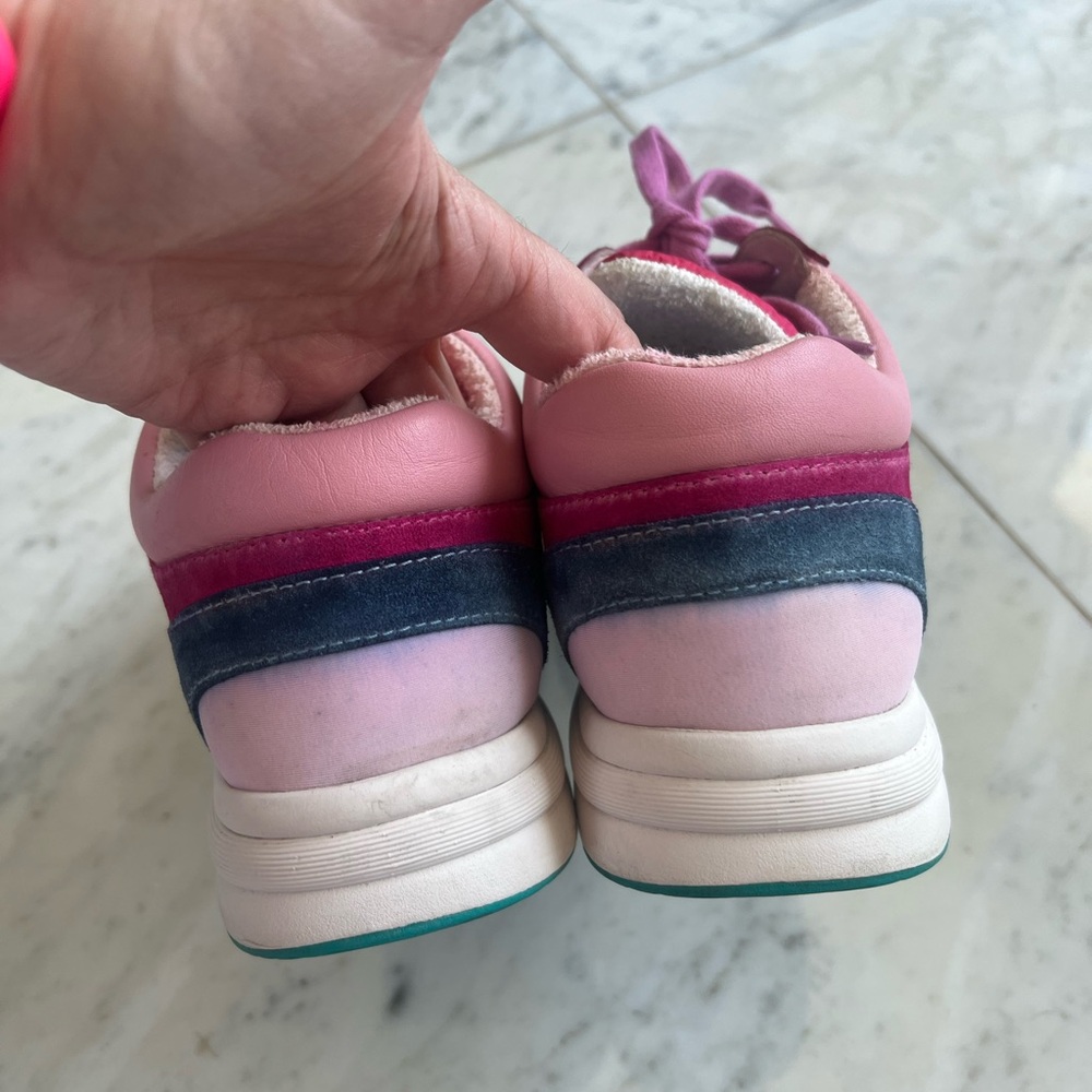 100% Auth. CHANEL Vibrant Pink and Gray Sneakers size 39 - Picture 9 of 12